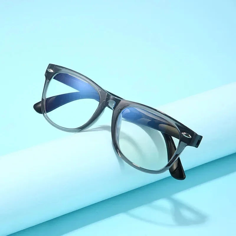 Scout Glasses – Blue Light Protection for Kids